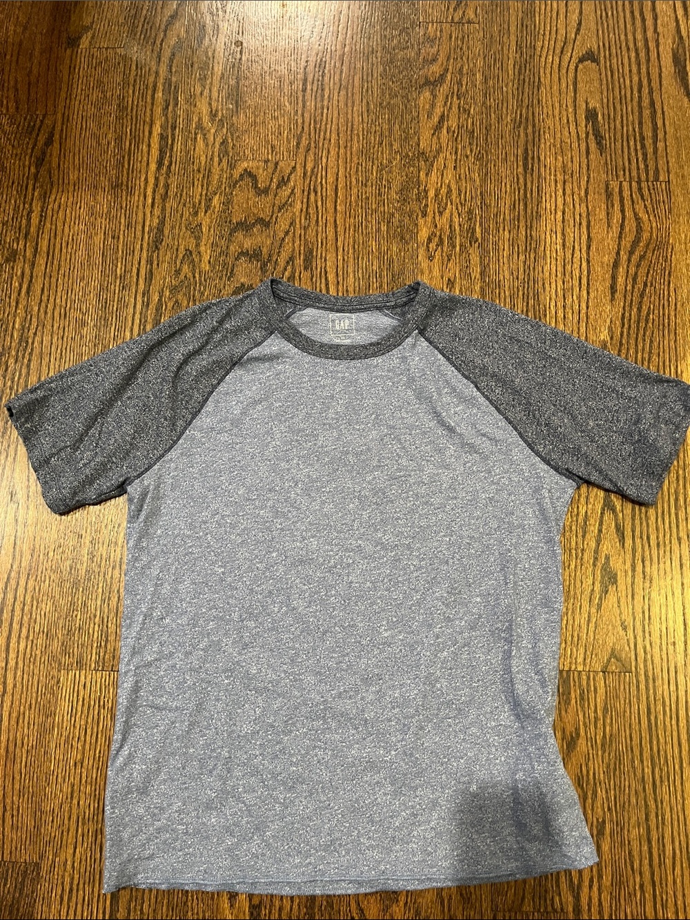 GAP Lightweight Raglan Short Sleeve Shirt - Blue/Navy